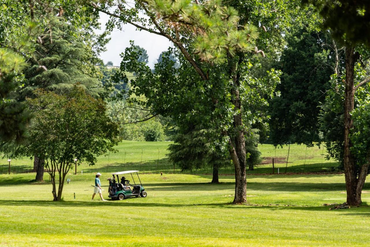 Gooderson Monks Cowl Golf Resort 3*